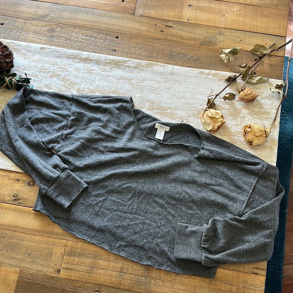 Forever 21 sweater crop. Small. Dark heather grey. NWOT